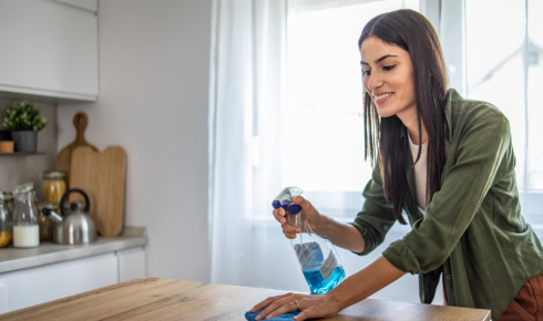 How to Keep Open Shelves Looking Clean and Styled in Daily Life
